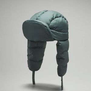 Lululemon Wonderpuff Trapper Hat